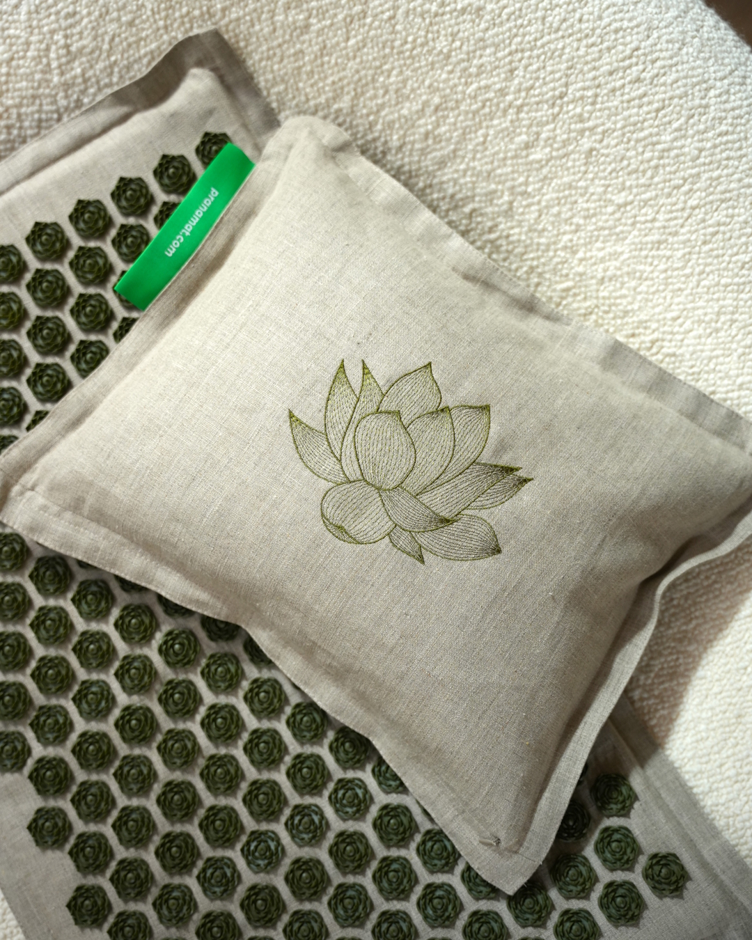 Pranamat + PranaPillow (Natural & Olive)