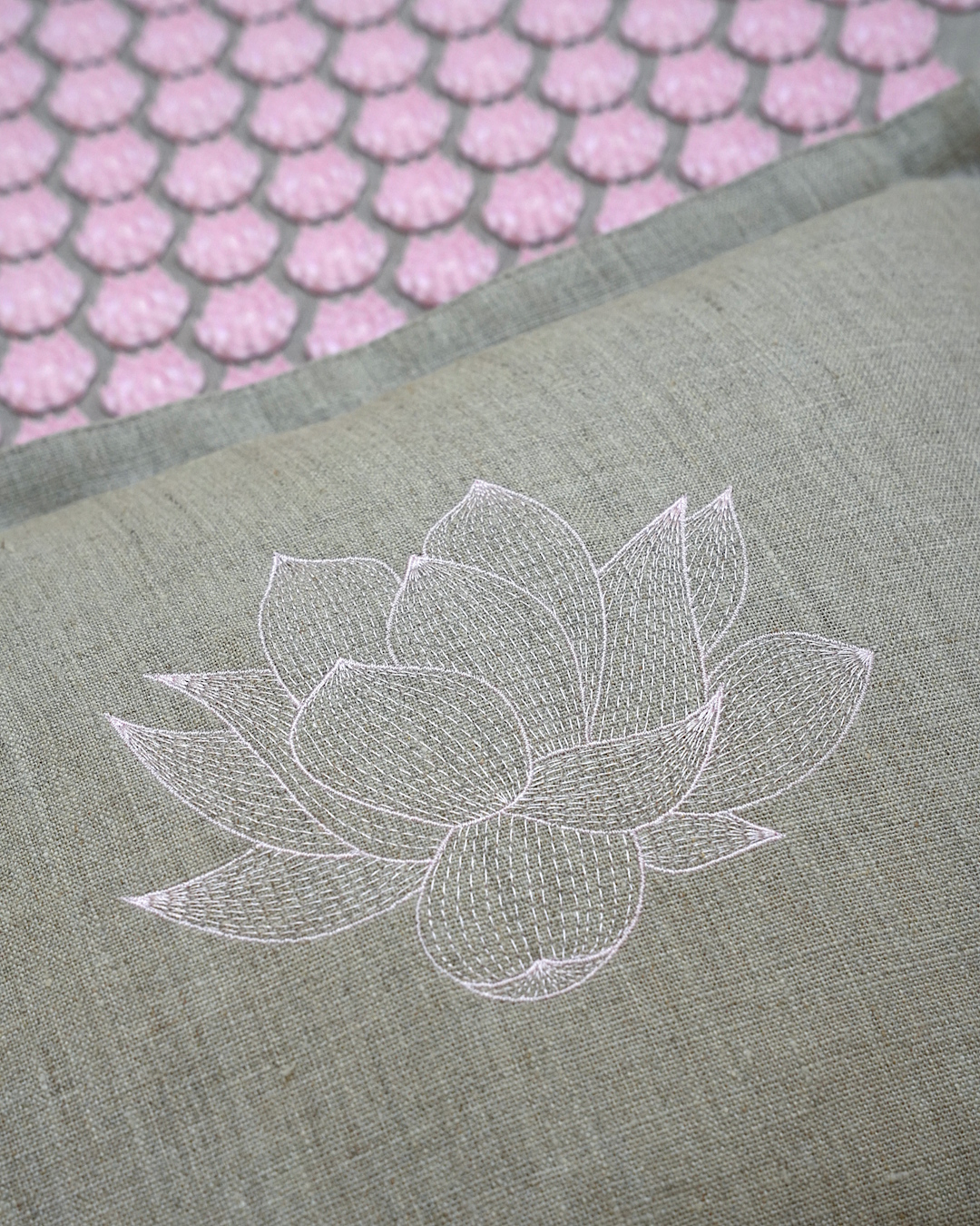 Pranamat + PranaPillow (Natural & Pink)